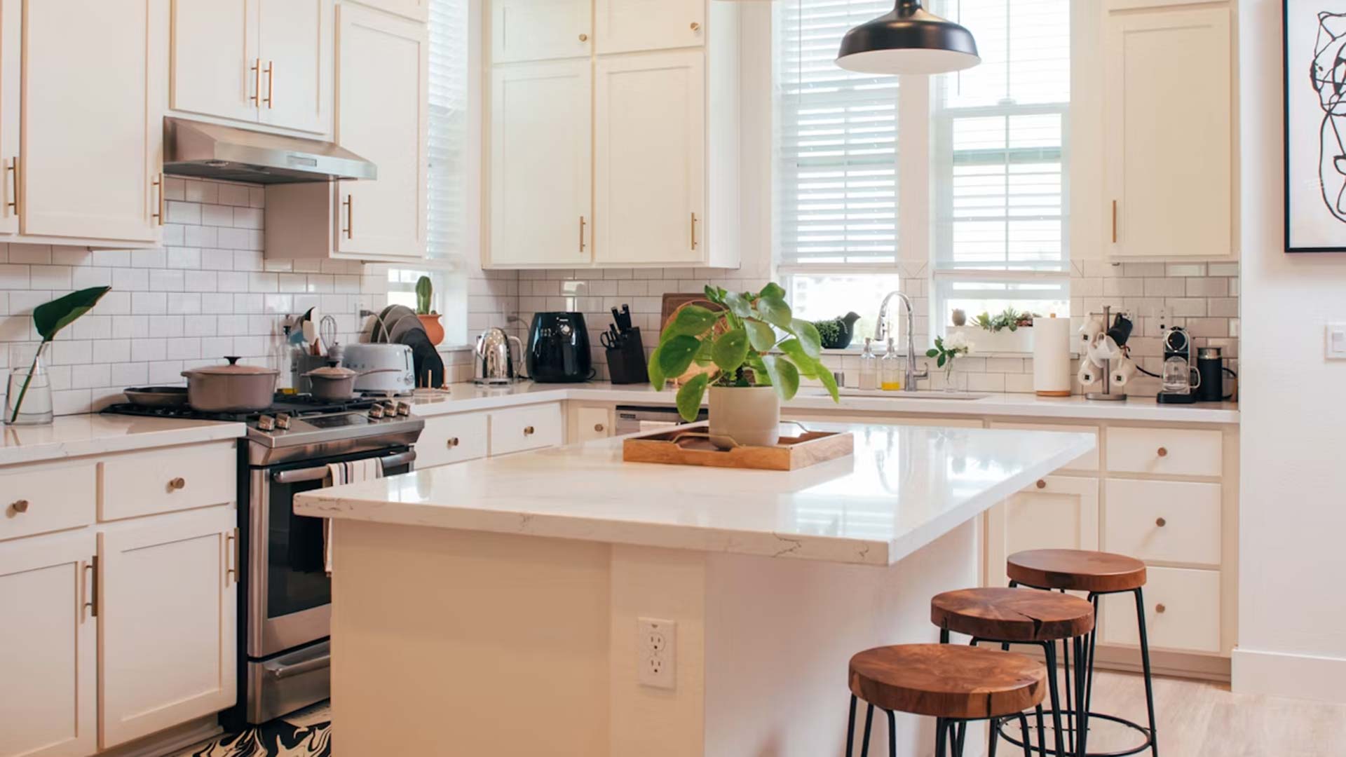 Bright, modern, effortless